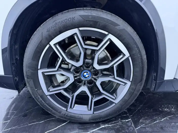 BMW iX 1 2023 Model xDrive30L X Design Set – фото 10