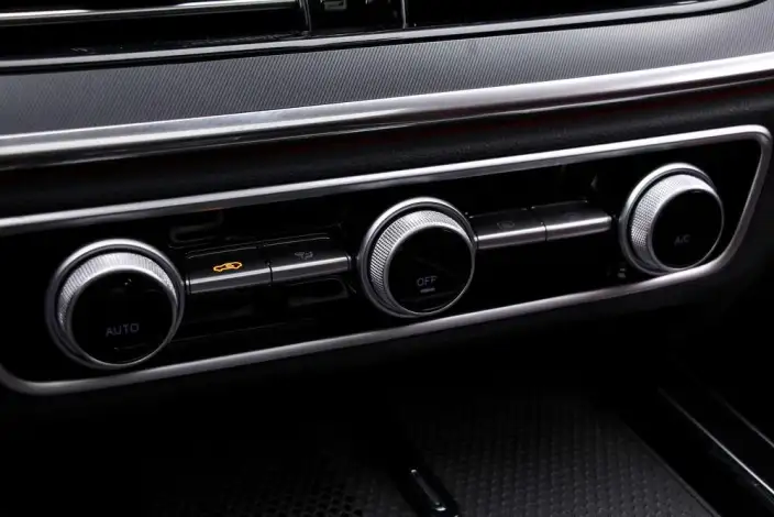 Hongqi HS5 2023 Model 2.0T Flag Xiang Pro Edition – фото 7