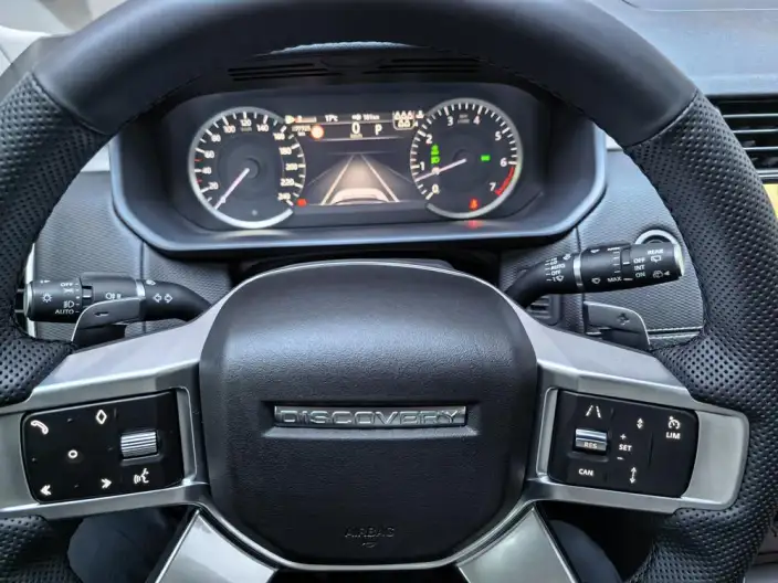 Land Rover Discovery 2023 Model 360PS R-Dynamic S – фото 10