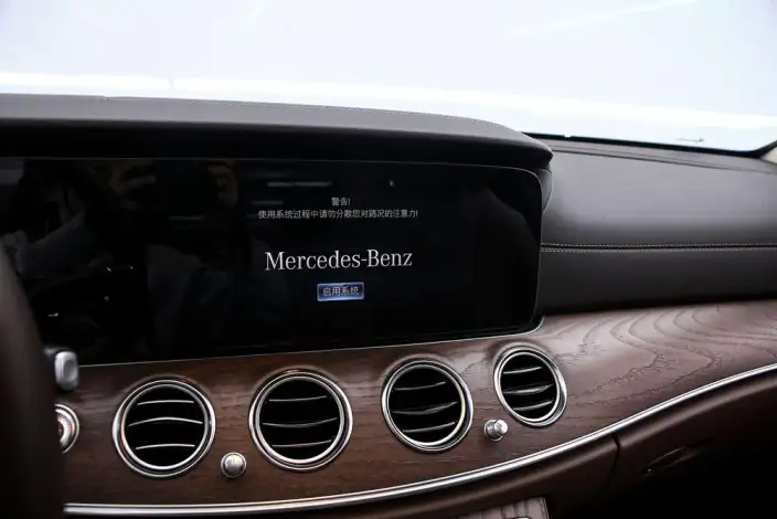 Mercedes-Benz E-Class 2022 Model E 300 L Fashion Model sedan – фото 7
