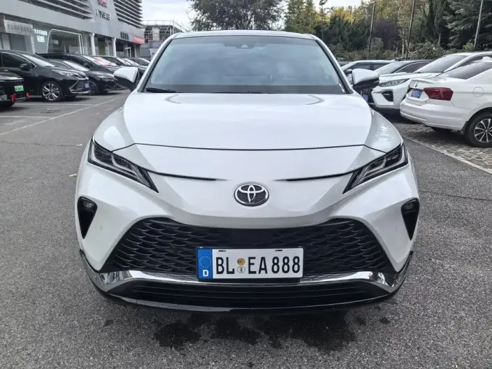 Venza 2022 Model 2.0L CVT 2WD Premium Edition – фото 2