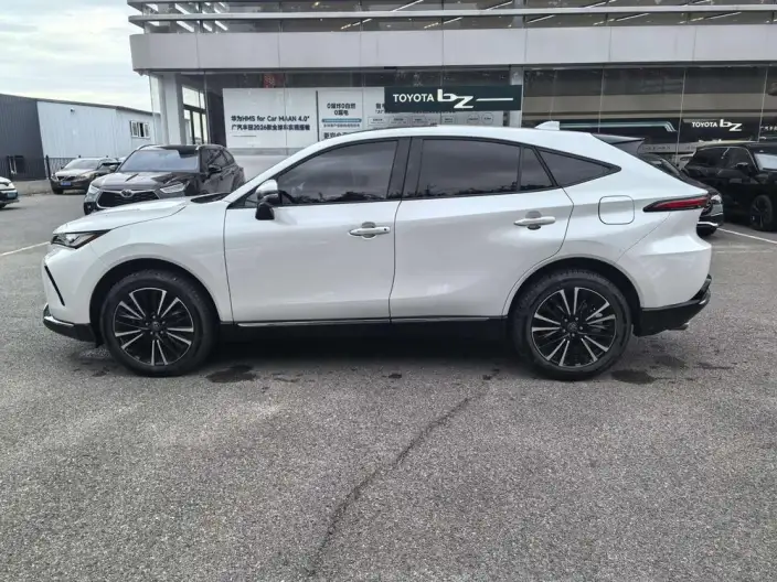 Venza 2022 Model 2.0L CVT 2WD Premium Edition – фото 4