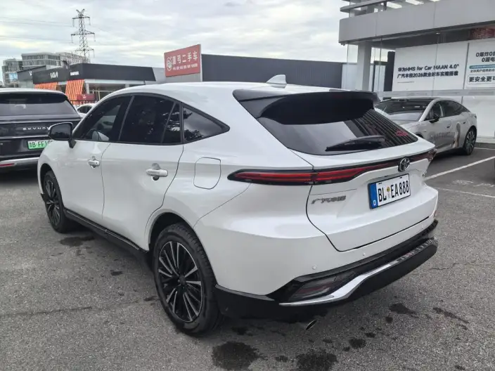 Venza 2022 Model 2.0L CVT 2WD Premium Edition – фото 5