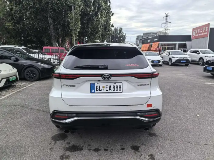 Venza 2022 Model 2.0L CVT 2WD Premium Edition – фото 6