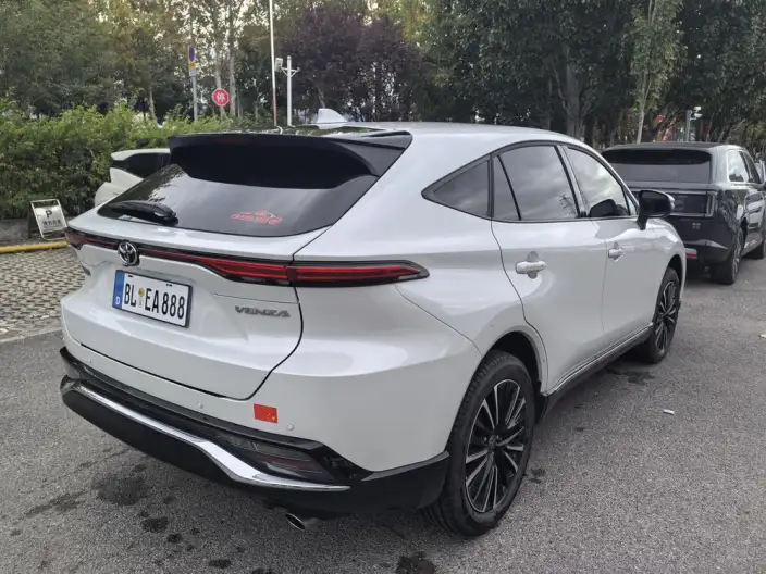 Venza 2022 Model 2.0L CVT 2WD Premium Edition – фото 7
