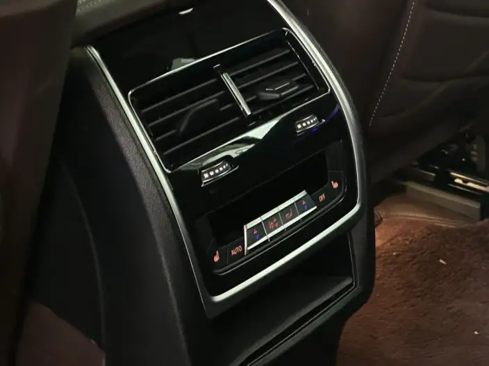 BMW X5 2022 Model xDrive 40Li Exclusive Model M Sports Set – фото 9