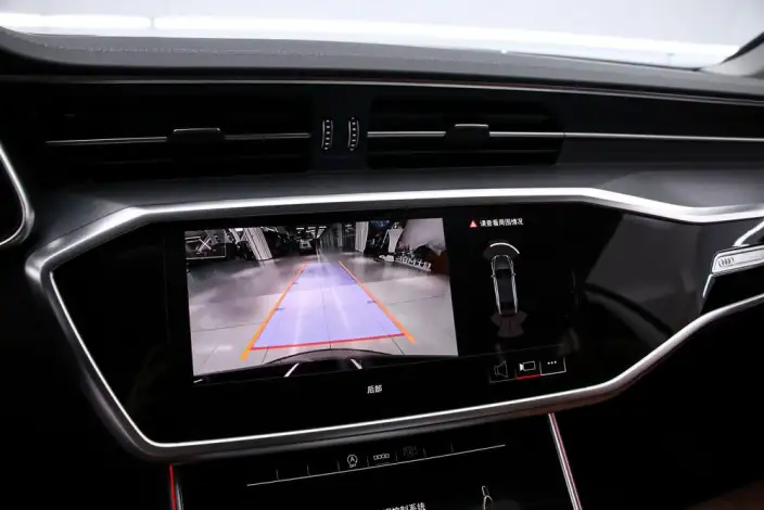 Audi A7 L 2024 Model 45 TFSI Luxury Model – фото 8