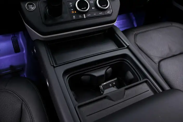 Land Rover Defender 2024 Model 110 3.0T P400 XS – фото 6