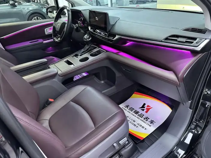 Toyota Sienna 2024 Model Hybrid 2.5L Comfort Edition – фото 7