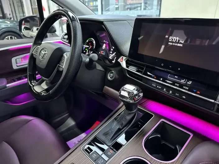 Toyota Sienna 2024 Model Hybrid 2.5L Comfort Edition – фото 9