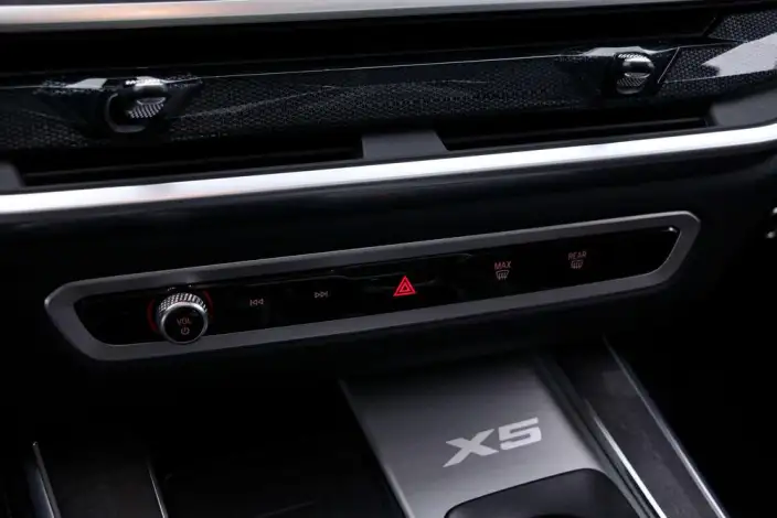 BMW X5 2026 Model xDrive30Li Exclusive Model M Sports Night Set – фото 6