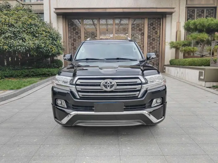 Land Cruiser (import 2018 Model 4.6L Automatic 4WD 8 seat Parallel Imported – фото 2