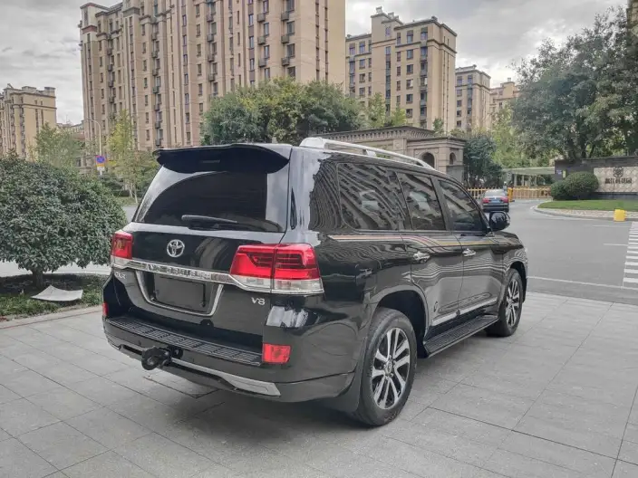 Land Cruiser (import 2018 Model 4.6L Automatic 4WD 8 seat Parallel Imported – фото 6