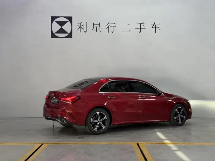 Mercedes-Benz A-class 2022 Model A 200 L Sports sedan Dynamic Edition – фото 4