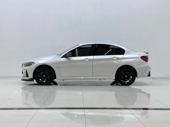 BMW 1 Series 2023 Model 125i M Sports Night Edition – фото 4