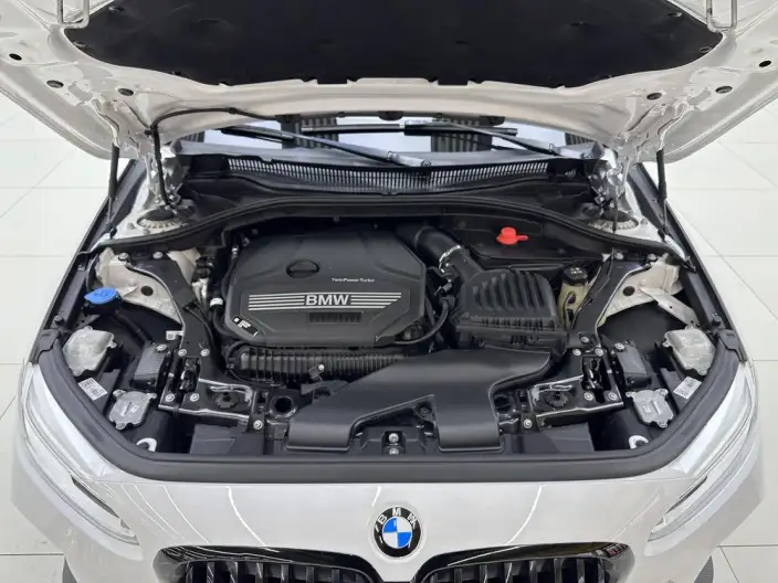 BMW 1 Series 2023 Model 125i M Sports Night Edition – фото 10