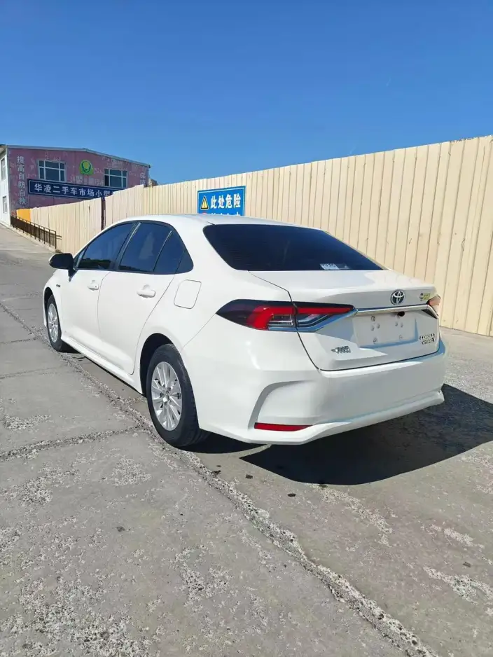 Toyota Corolla 2021 Model Hybrid 1.8L E-CVT Pioneer Edition – фото 4