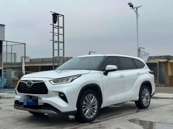 Toyota Highlander 2022 Model 380T 4WD Premium Edition 7 seat – фото 1