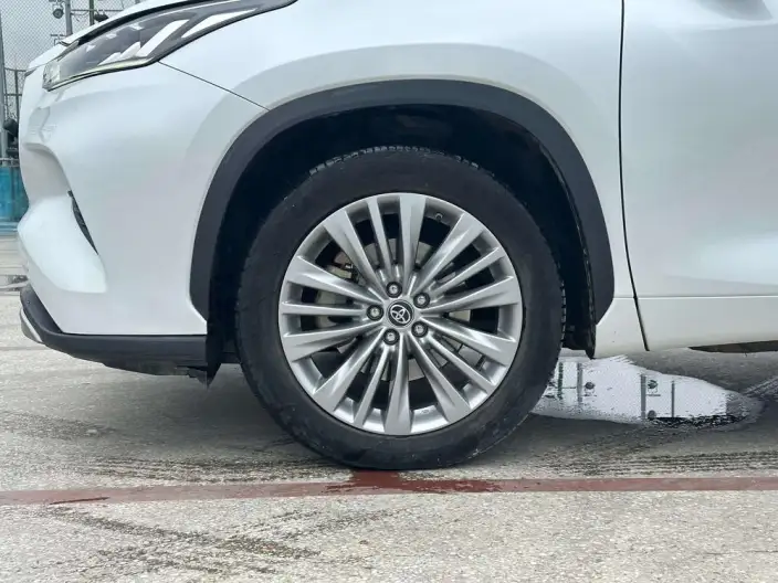 Toyota Highlander 2022 Model 380T 4WD Premium Edition 7 seat – фото 7