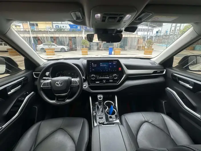 Toyota Highlander 2022 Model 380T 4WD Premium Edition 7 seat – фото 9