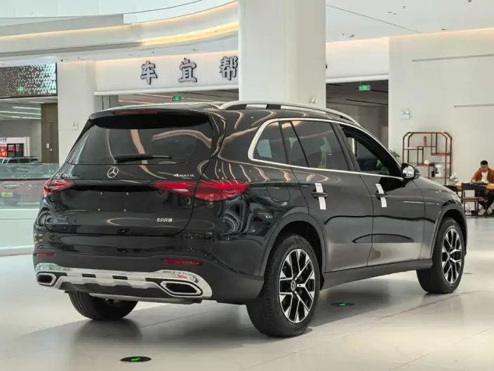 Mercedes-Benz GLC 2026 Model GLC 260 L 4MATIC Classic Edition 5 seat – фото 6