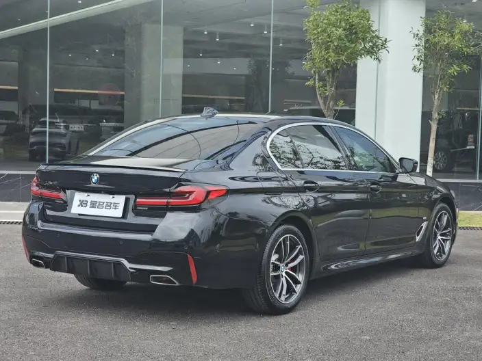 BMW 5 Series 2022 Model Facelift 525Li M Sports Set – фото 6