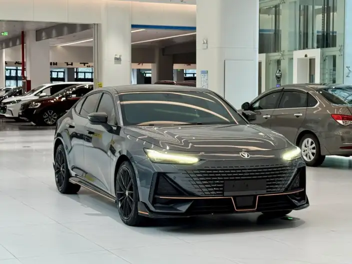 Changan UNI-V 2022 Model 1.5T Sports Edition – фото 3