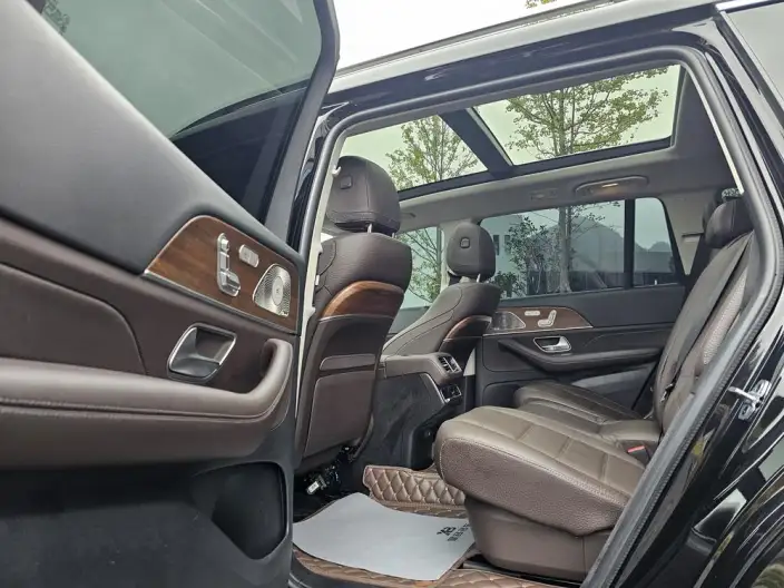 Mercedes-Benz GLS 2023 Model Facelift II GLS 450 4MATIC Luxury Model – фото 9