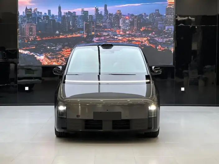 Li Auto MEGA 2024 Model Ultra Edition – фото 2