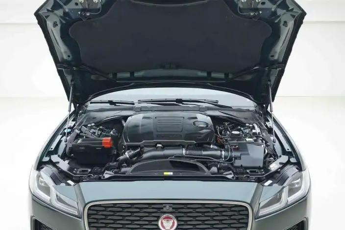 Jaguar XFL 2025 Model 2.0T P250 2WD Exclusive Deluxe Edition – фото 5