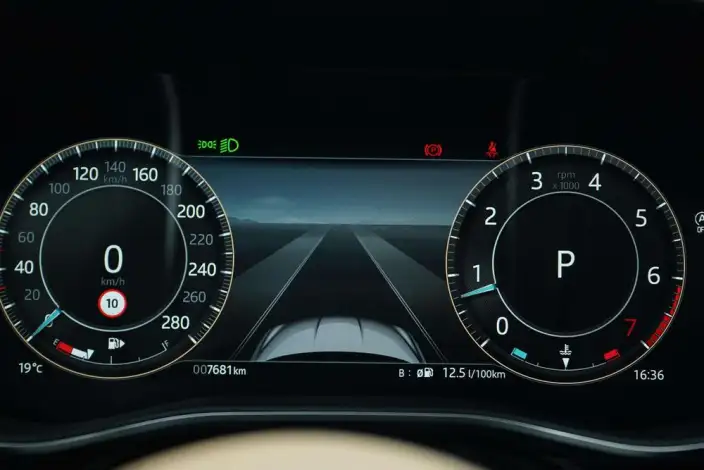 Jaguar XFL 2025 Model 2.0T P250 2WD Exclusive Deluxe Edition – фото 10