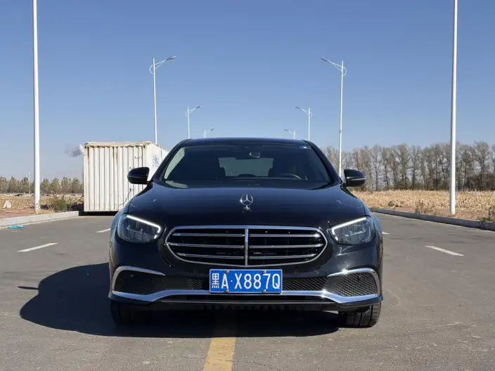 Mercedes-Benz E-Class 2022 Model E 260 L 4MATIC sedan – фото 2
