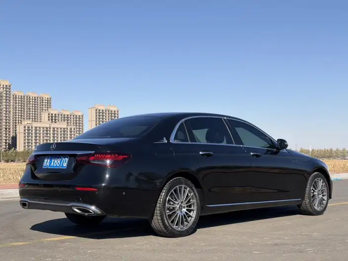 Mercedes-Benz E-Class 2022 Model E 260 L 4MATIC sedan – фото 6