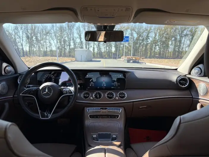 Mercedes-Benz E-Class 2022 Model E 260 L 4MATIC sedan – фото 7