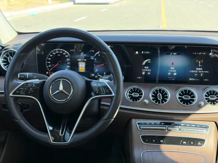 Mercedes-Benz E-Class 2022 Model E 260 L 4MATIC sedan – фото 9