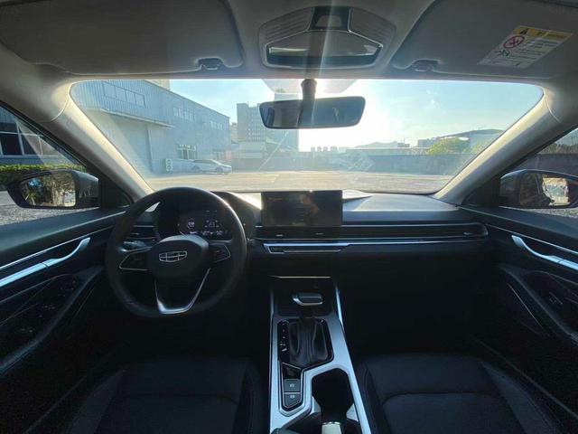 Geely Emgrand 2022 4th Gen 1.5L CVT Premium – фото 5