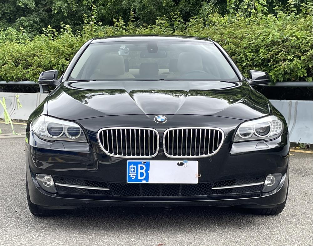 BMW 5 Series 2011 523Li Luxury – фото 2