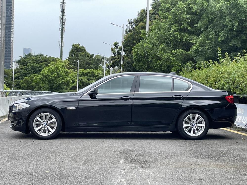 BMW 5 Series 2011 523Li Luxury – фото 3
