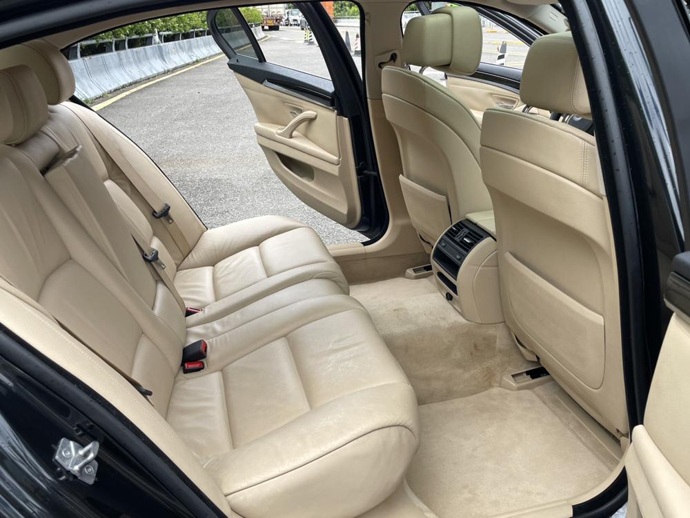 BMW 5 Series 2011 523Li Luxury – фото 18