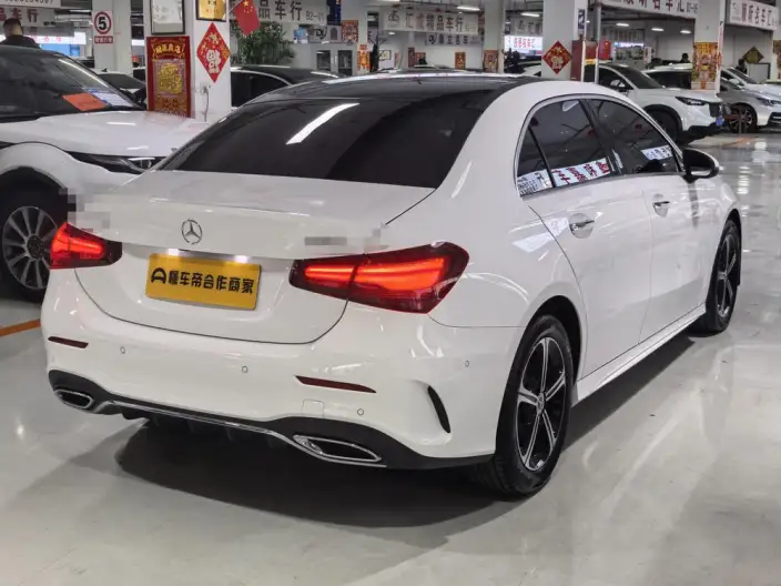 Mercedes-Benz A-class 2023 Model A 200 L Sports sedan Fashion Edition – фото 6