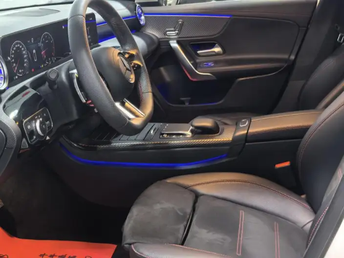 Mercedes-Benz A-class 2023 Model A 200 L Sports sedan Fashion Edition – фото 9