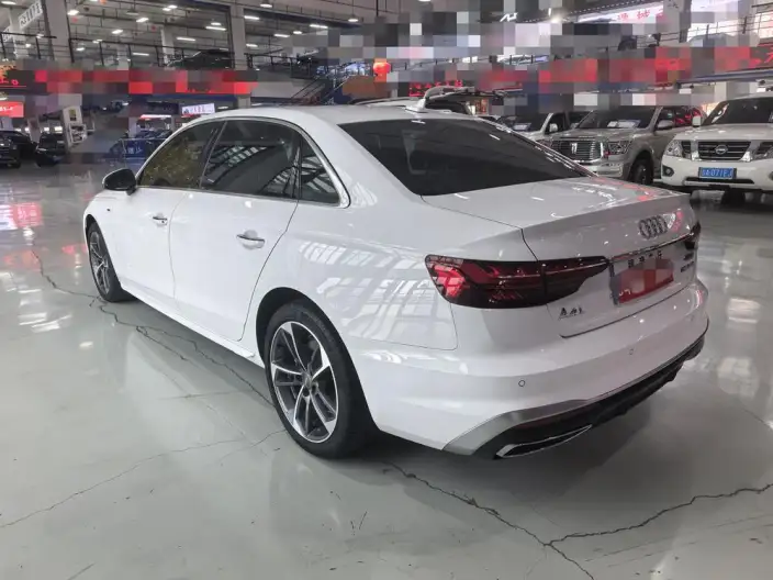 Audi A4 L 2022 Model 40 TFSI Fashion Dynamic Model – фото 4