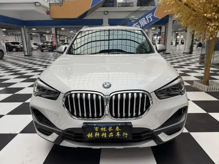 BMW X1 2022 Model sDrive20Li Fashion Model – фото 2