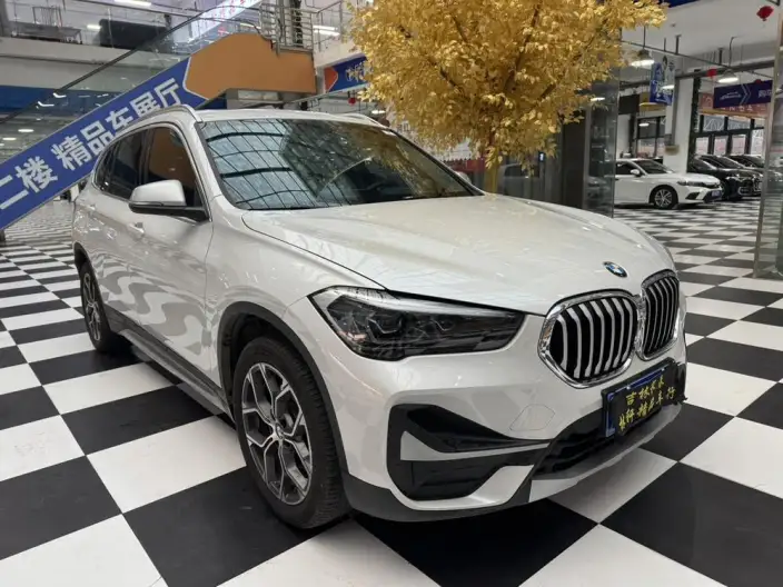 BMW X1 2022 Model sDrive20Li Fashion Model – фото 3