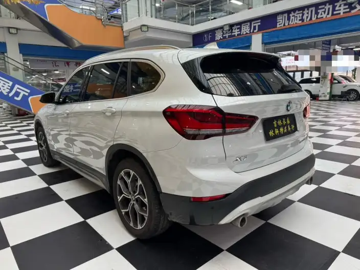 BMW X1 2022 Model sDrive20Li Fashion Model – фото 4