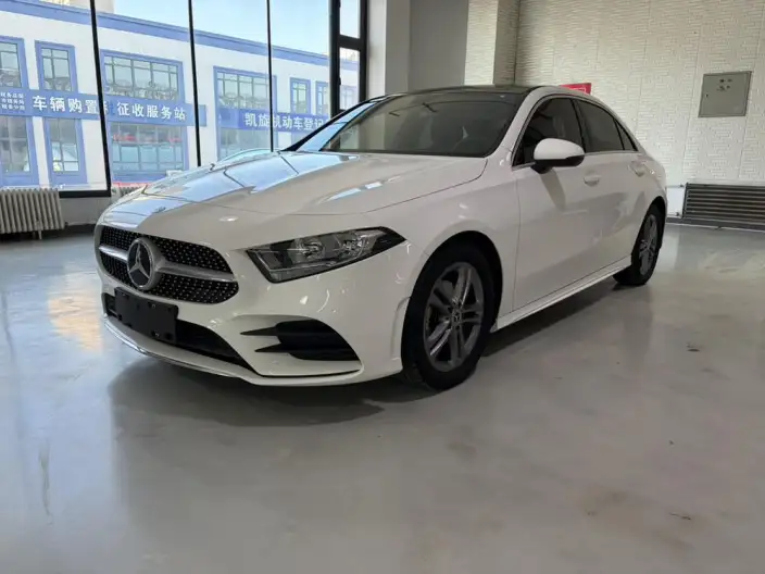 Mercedes-Benz A-class 2022 Model A 180 L Sports sedan – фото 1