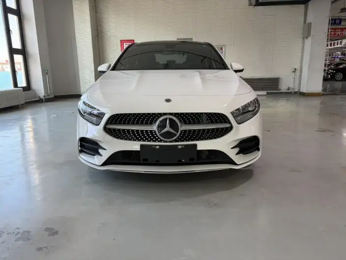 Mercedes-Benz A-class 2022 Model A 180 L Sports sedan – фото 2