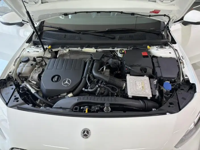 Mercedes-Benz A-class 2022 Model A 180 L Sports sedan – фото 9