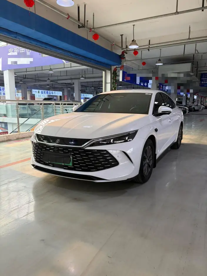 QinL DM 2025 Model Smart Driving Edition DM-i 80KM Leading Model – фото 1