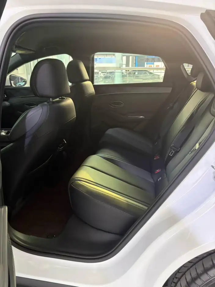 QinL DM 2025 Model Smart Driving Edition DM-i 80KM Leading Model – фото 9